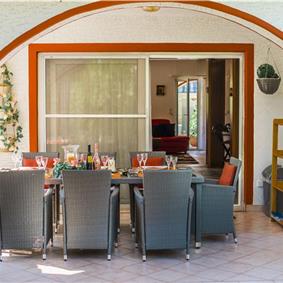 4 Bedroom Villa with Pool and Annex near Porec, Sleeps 8